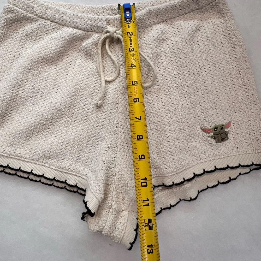Zara Star Wars Shorts Womens Medium Cream Knit Drawstring Mandalorian Baby Yoda - Picture 8 of 9